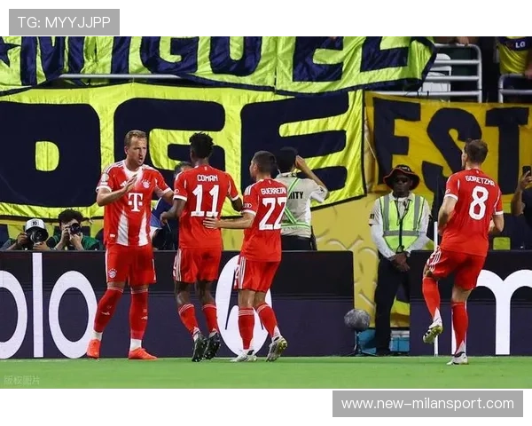 亚特兰大防线遭拜仁摧毁 真蓝黑高位逼抢体系失效 亚特兰大防线遭拜仁摧毁 真蓝黑高位逼抢体系失效